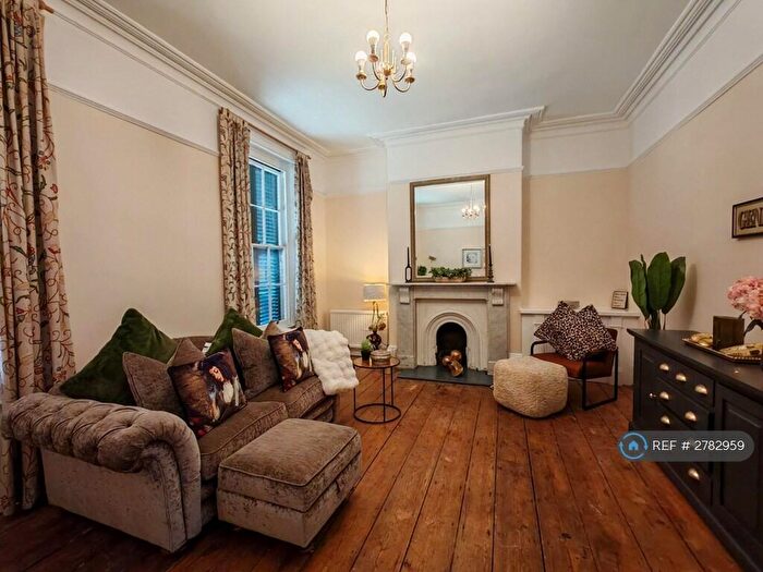 6 Bedroom End Of Terrace House To Rent In Union Road, Cambridge, CB2