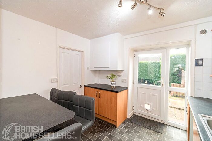 3 Bedroom Terraced House For Sale In Byron Road, Southampton, Hampshire, SO19