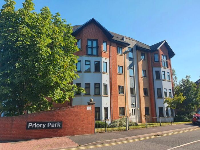 2 Bedroom Flat To Rent In Pages Croft, Dudley, DY1