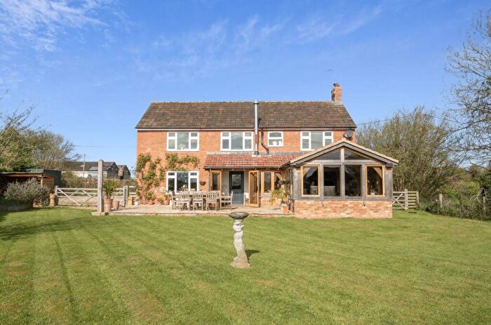 4 Bedroom Detached House For Sale In Norringoton Lane, Broughton Gifford, SN12