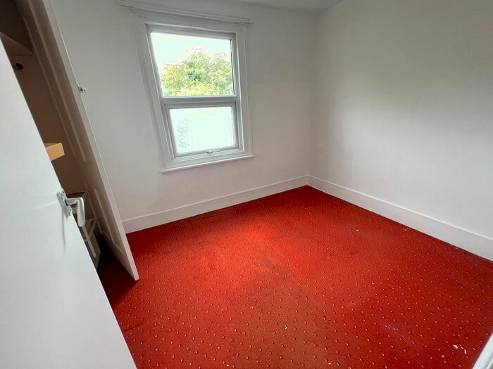 1 Bedroom Flat To Rent In Wightman Road, London, N8