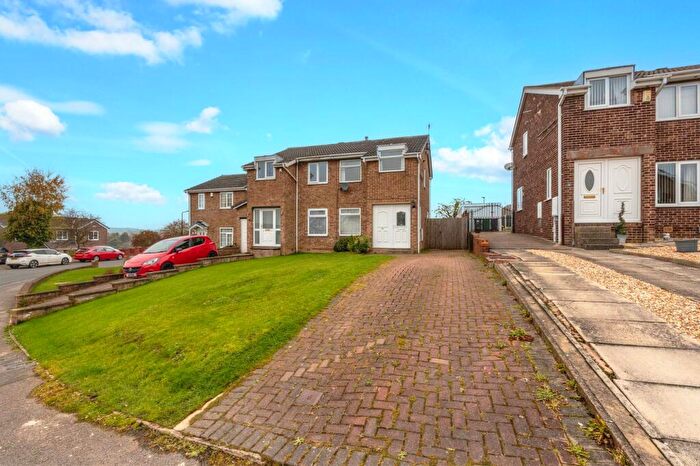 3 Bedroom Semi-Detached House To Rent In Westpit Hill, Brampton Bierlow, Rotherham, S63