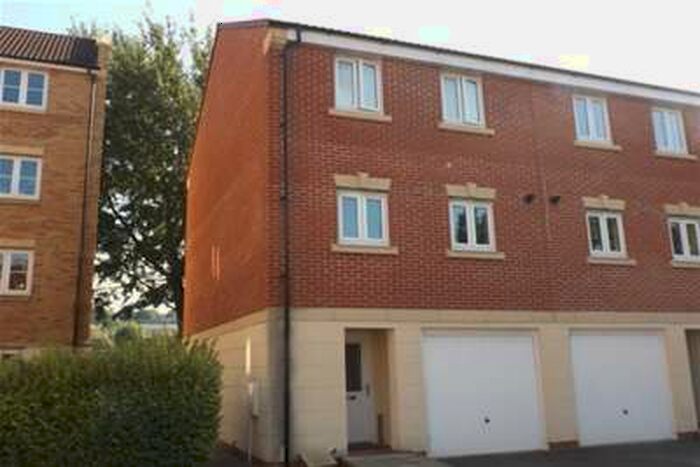 3 Bedroom House To Rent In Dickinsons Fields, Bedminster, BS3