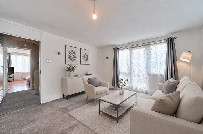 4 Bedroom Terraced House For Sale In Glamorgan Close, Mitcham, CR4