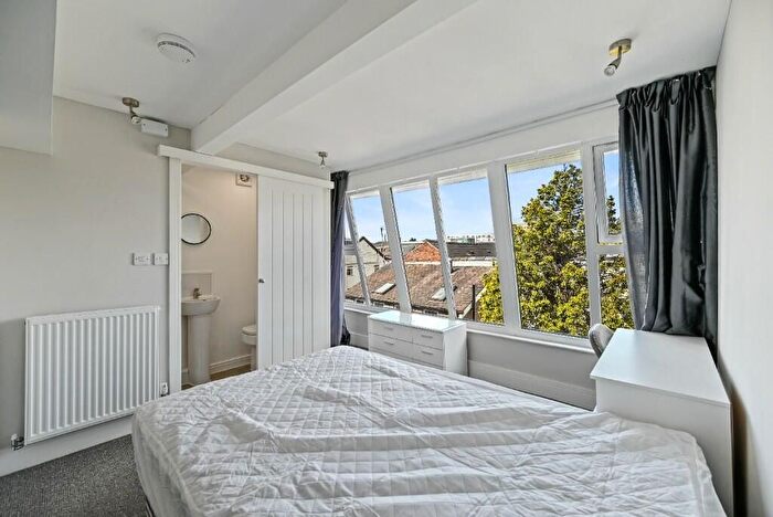 5 Bedroom Semi-Detached House To Rent In Edmund Road, Sheffield, S2
