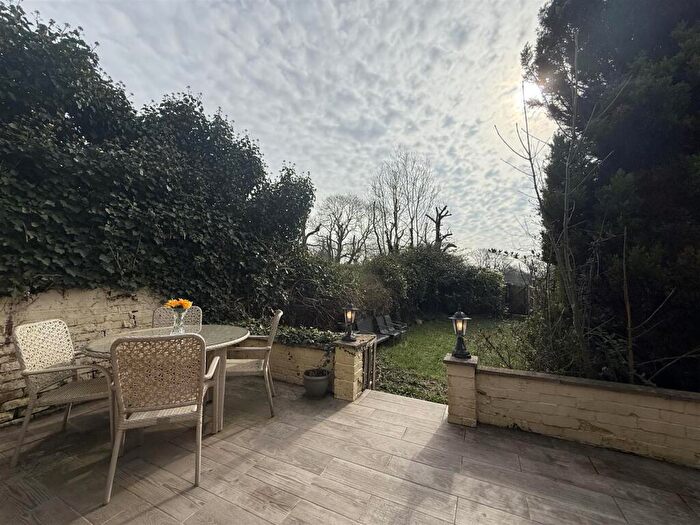 3 Bedroom Terraced House For Sale In Kings Road, Ashton-Under-Lyne, OL6