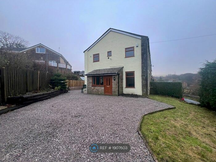 2 Bedroom End Of Terrace House To Rent In Weir Lane, Bacup, OL13