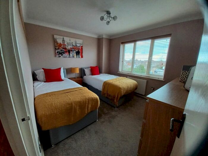 1 Bedroom Flat To Rent In Beale Street, Dunstable, LU6