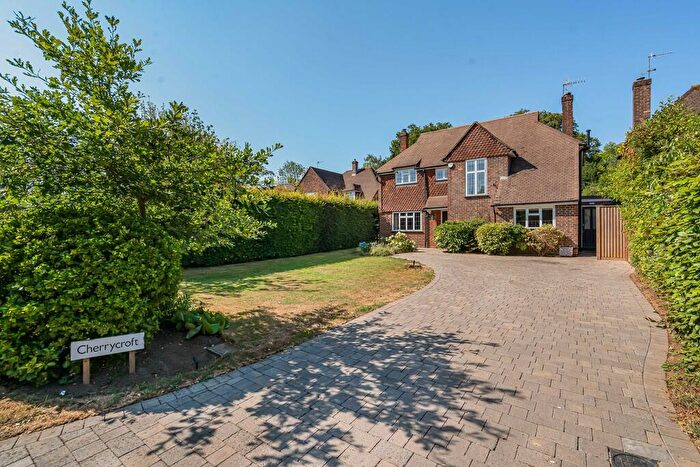 4 Bedroom Detached House To Rent In Linersh Wood Close, Bramley, GU5