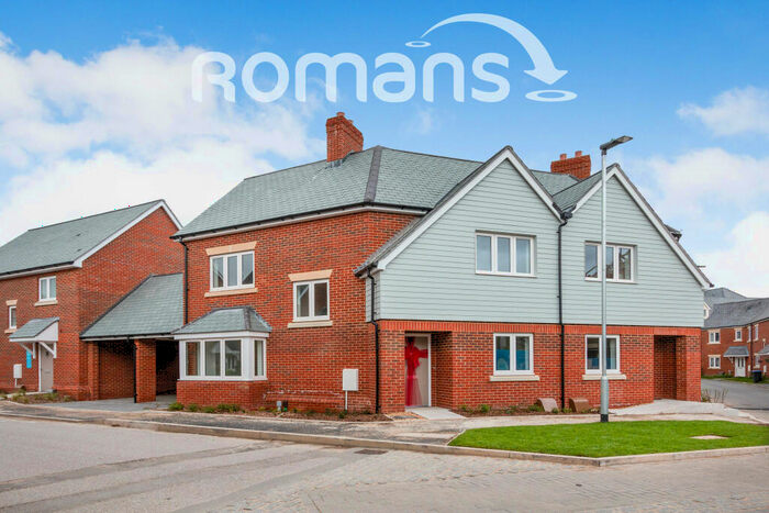 3 Bedroom Semi-Detached House To Rent In Lake Avenue, GU16