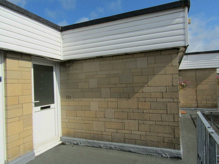 2 Bedroom Flat To Rent In Three Horseshoes Walk, Warminster, BA12