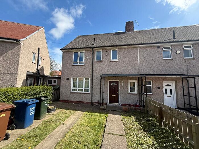 3 Bedroom Semi Detached House To Rent In Southmead Avenue, Blakelaw, Newcastle Upon Tyne, Tyne And Wear, NE5
