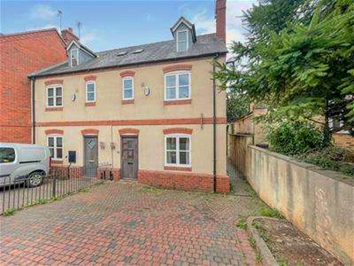 Houses for sale in Mountsorrel, Leicestershire