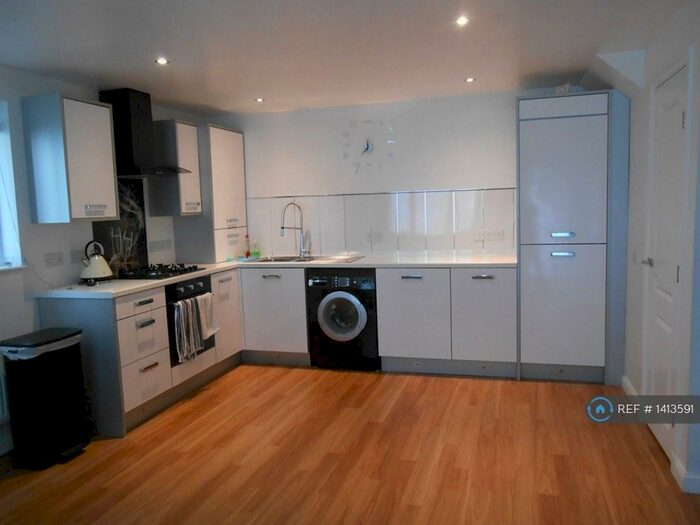 2 Bedroom Terraced House To Rent In Jesmond Grange, Aberdeen, AB22