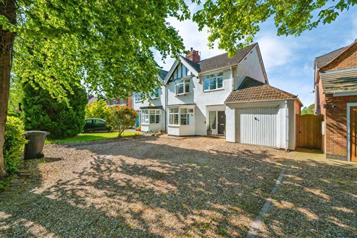 4 Bedroom Semi-detached House For Sale In Court Drive, Lichfield, WS14
