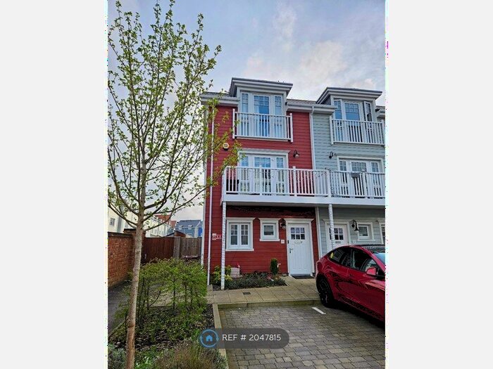 4 Bedroom End Of Terrace House To Rent In Maine Street, Reading, RG2