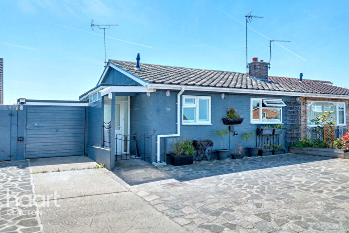 2 Bedroom Semi-Detached Bungalow For Sale In Kestrel Way, Clacton-On-Sea, CO15
