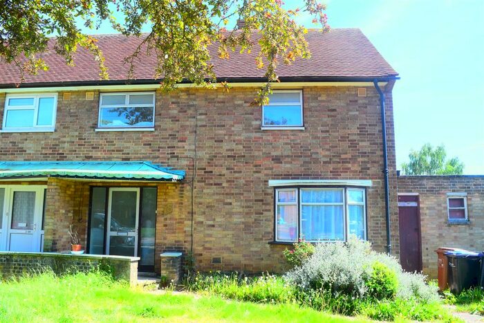 3 Bedroom Terraced House To Rent In South Oval, Kings Heath, Northampton, Northamptonshire, NN5