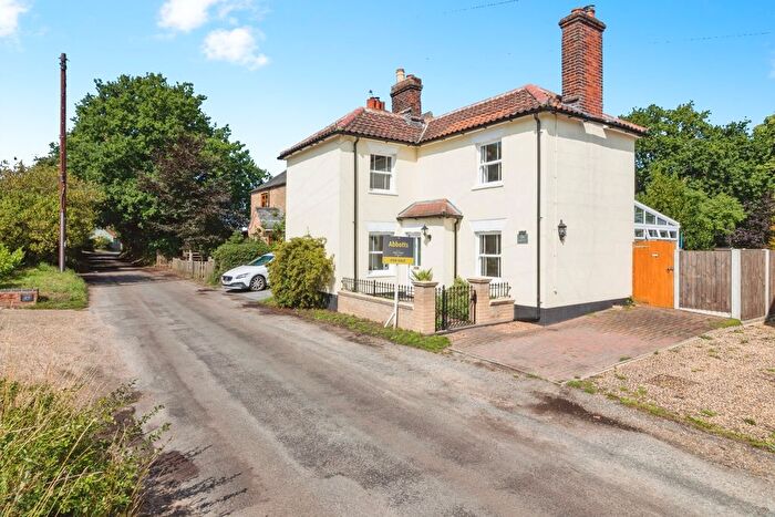 3 Bedroom Detached House For Sale In Mill Road, Mutford, Beccles, Suffolk, NR34