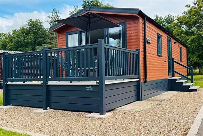 2 Bedroom Park Home For Sale In Lineside, Hubberts Bridge, Boston, PE20