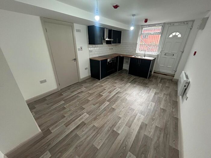 Studio To Rent In High Street, Staffordshire, Burton Upon Trent, DE14