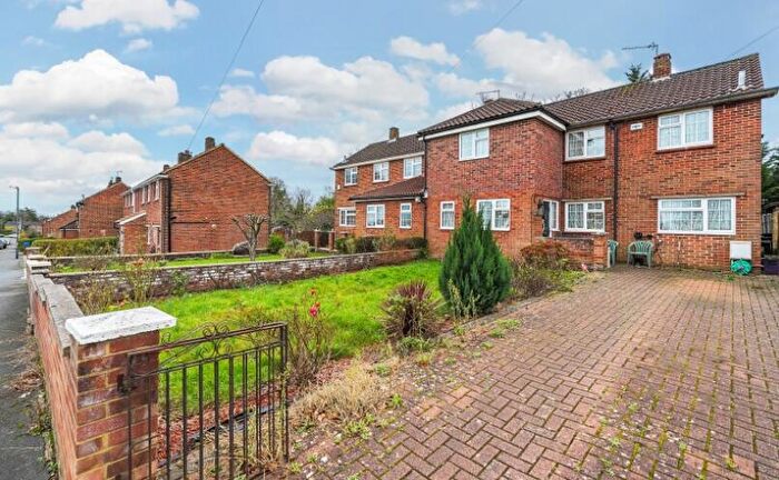 5 Bedroom Semi-Detached House For Sale In Perrycroft, Windsor, Berkshire, SL4