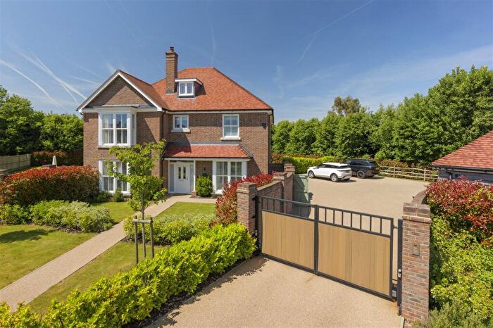 4 Bedroom Detached House For Sale In Kilndown Place, Stelling Minnis, CT4