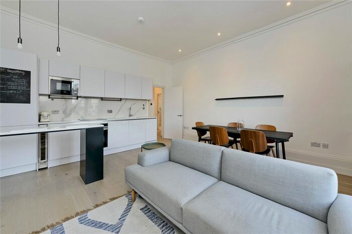 2 Bedroom Flat To Rent In Pembridge Villas, London, W11
