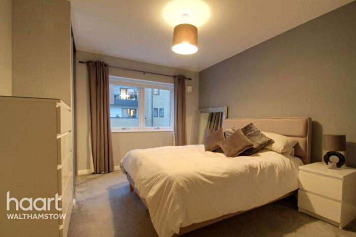 1 Bedroom Apartment To Rent In Thornbury Way, London, E17