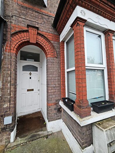 1 Bedroom Flat To Rent In Flat B Dallow Road, Luton, LU1