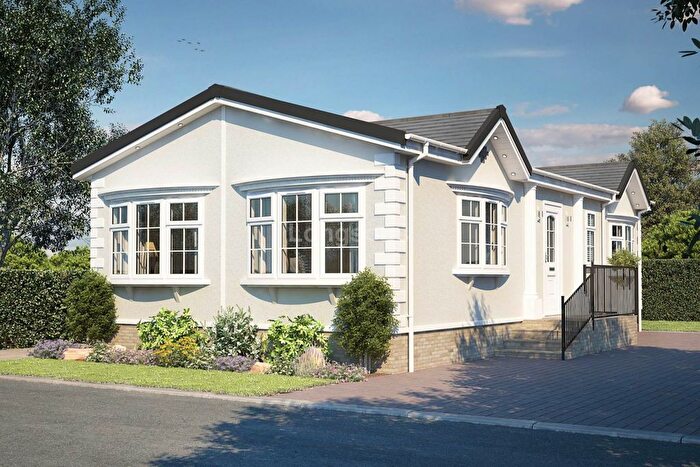 2 Bedroom Mobile/park Home For Sale In Forest Edge Court, Great Hockham, IP24
