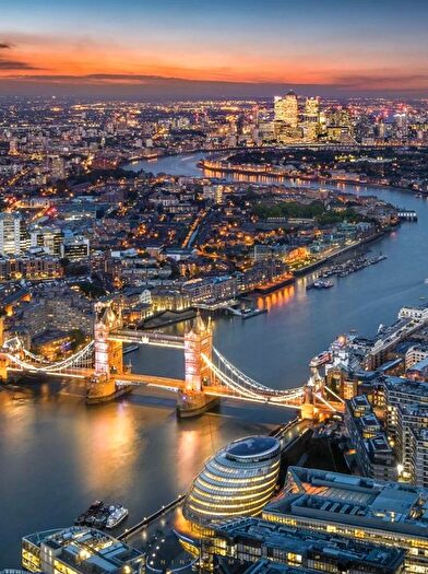 3 Bedroom Flat For Sale In Bondway, London, SW8