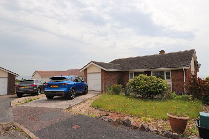 3 Bedroom Bungalow To Rent In Pinewood Close, Dawlish, EX7