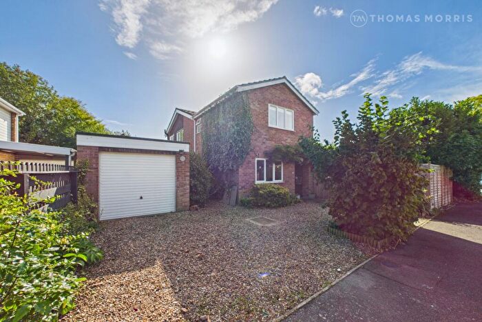 4 Bedroom Detached House For Sale In Langley Way, Hemingford Grey, Huntingdon, Cambridgeshire, PE28