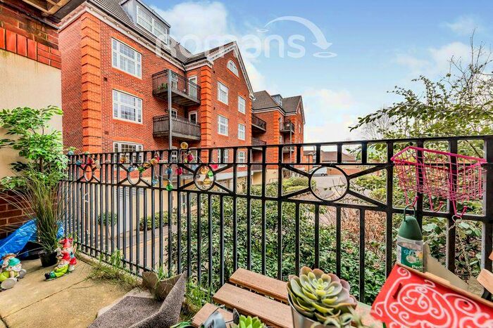 2 Bedroom Apartment To Rent In Dorchester Court, Camberley, GU15