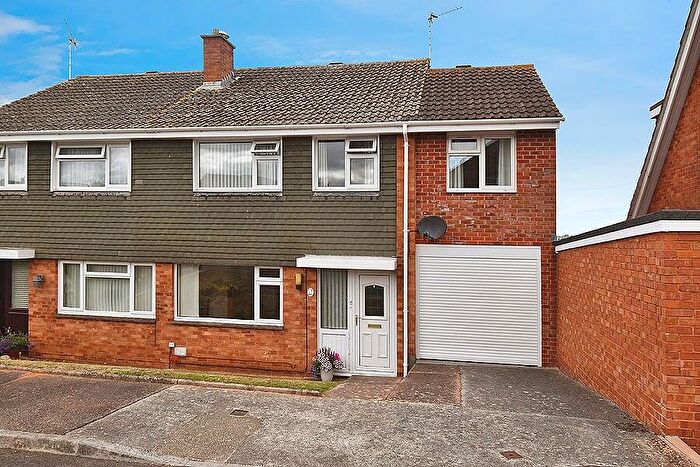 4 Bedroom Semi-Detached House For Sale In Spinney Close, Broadfields, Exeter, EX2