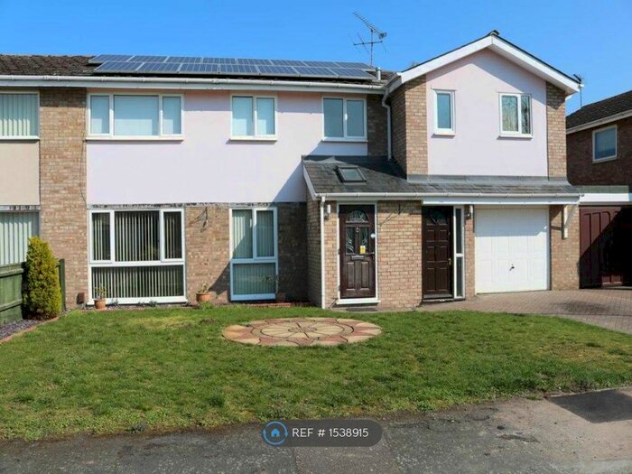 5 Bedroom Semi-Detached House To Rent In Shirley Close, Cambridge, CB24