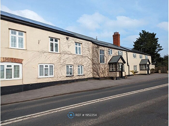 Studio To Rent In Taunton Rd, Wellington, TA21