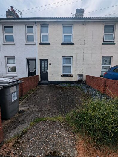 2 Bedroom Terraced House To Rent In Delightful Bed House In Central Bournemouth, BH1