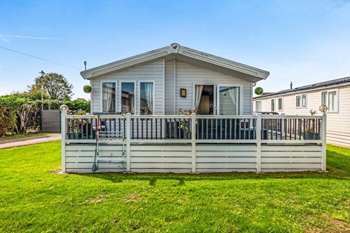 2 Bedroom Park Home For Sale In St. Johns Road, Whitstable, Kent, CT5