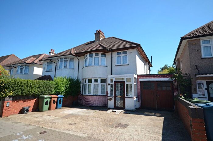 3 Bedroom Semi Detached House For Sale In Whitefriars Drive, Harrow Weald, HA3