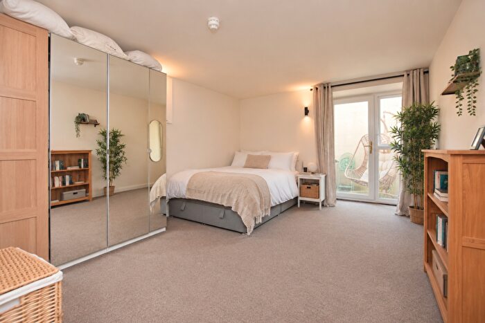 1 Bedroom Terraced House To Rent In Basement Flat, Tyndalls Park Road, Clifton, BS8