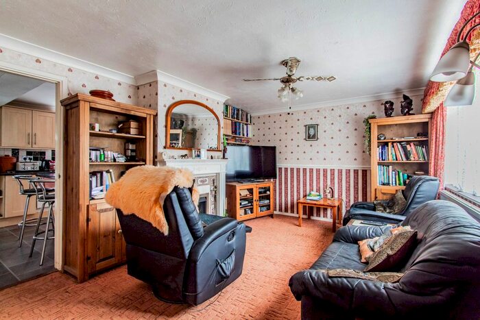 2 Bedroom End Of Terrace House For Sale In Montgomery Avenue, Lowestoft, NR32