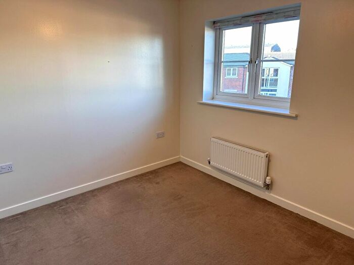2 Bedroom Apartment To Rent In Hollington House, Dixon Close, Redditch, B97