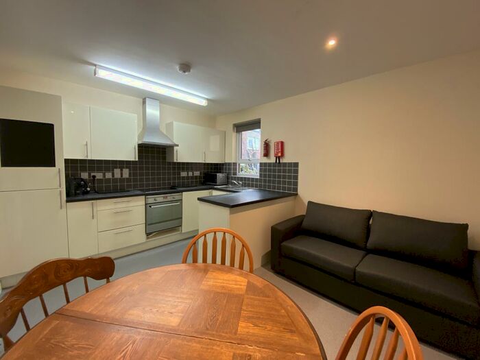 4 Bedroom Detached House To Rent In Cowley Road, Oxford, Oxfordshire, OX4