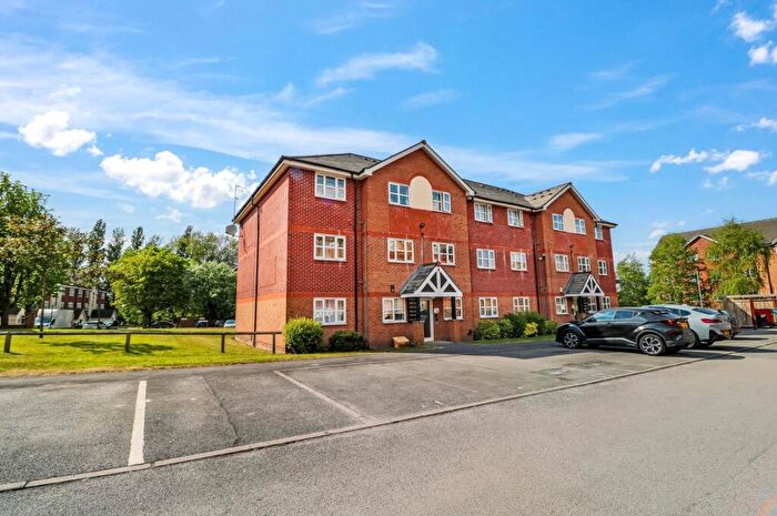 2 Bedroom Flat To Rent In Hall Lane, Manchester, M23