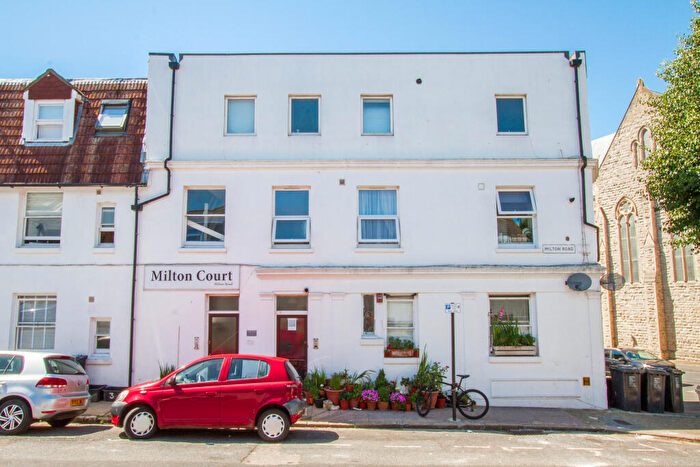 1 Bedroom Apartment To Rent In Milton Road, Brighton, BN2