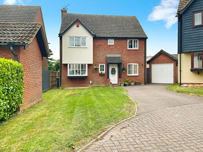 4 Bedroom Detached House For Sale In Broadfield, High Roding, Dunmow, Essex, CM6