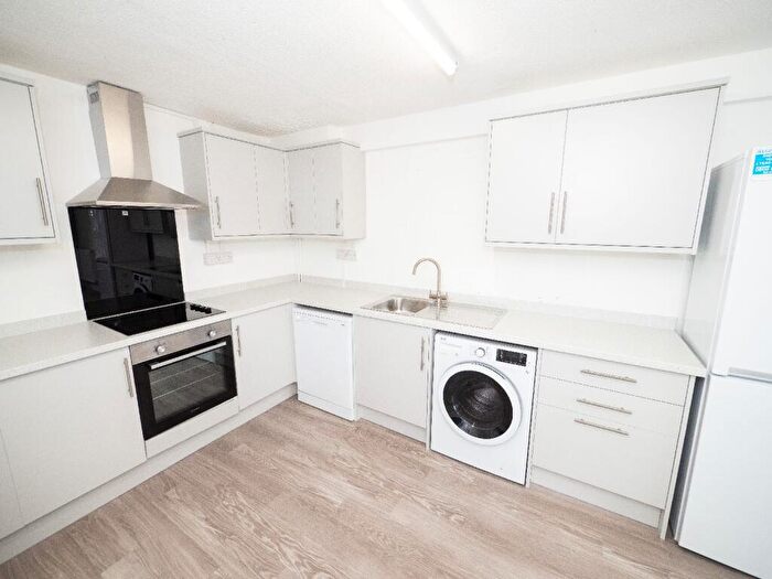 6 Bedroom House To Rent In Raddlebarn Court (D), Selly Oak, Birmingham, West Midlands, B29