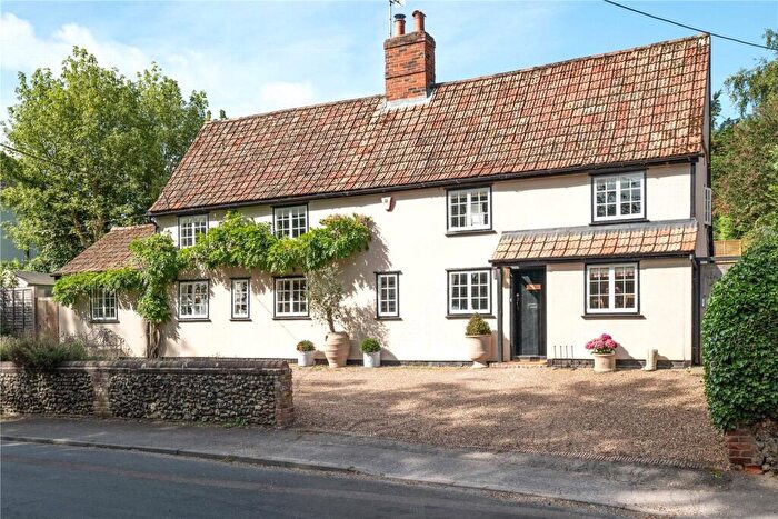 4 Bedroom Detached House For Sale In The Green, Widdington, Saffron Walden, Essex, CB11